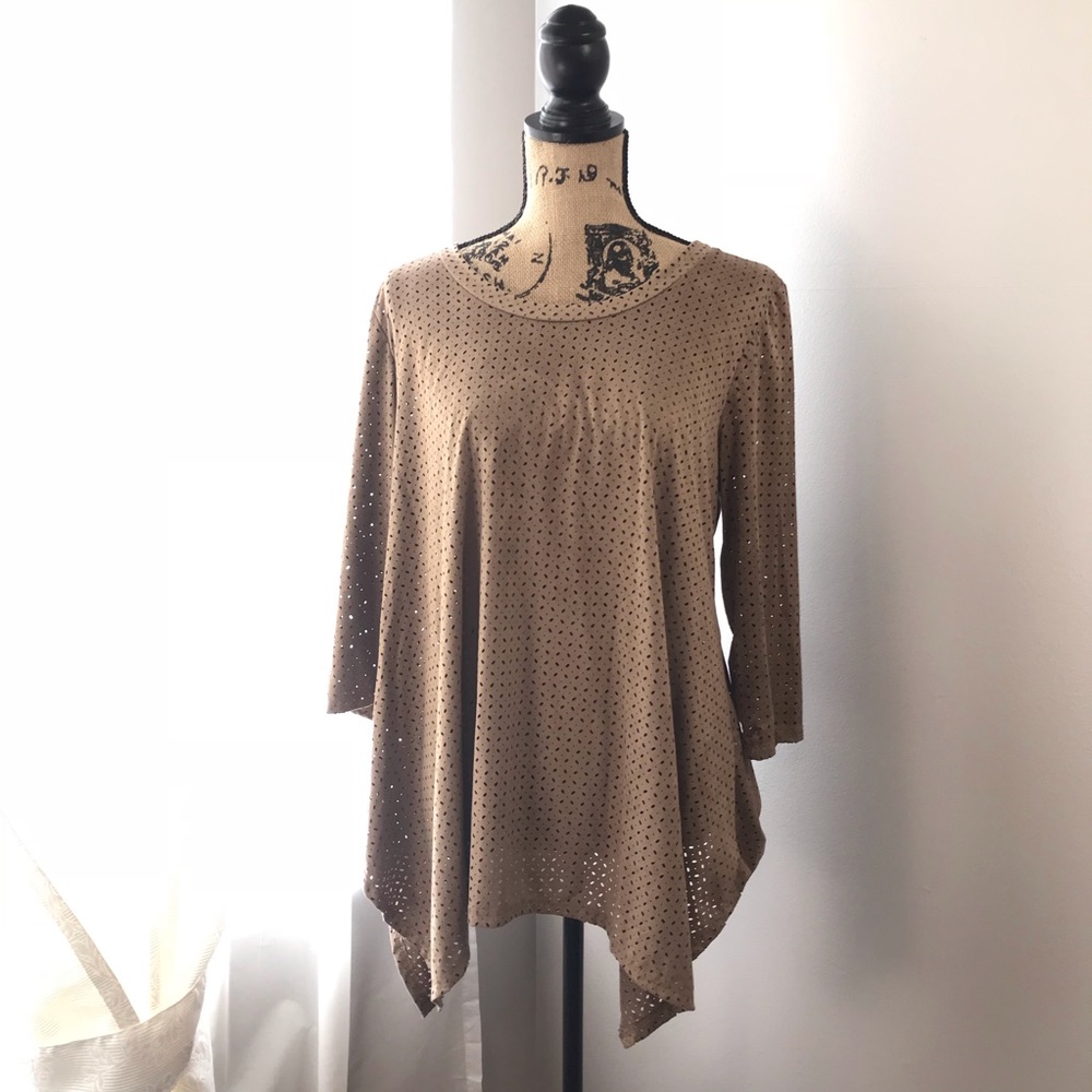 Cal Style Eyelet Detail 3/4 Sleeve Brown Tunic
